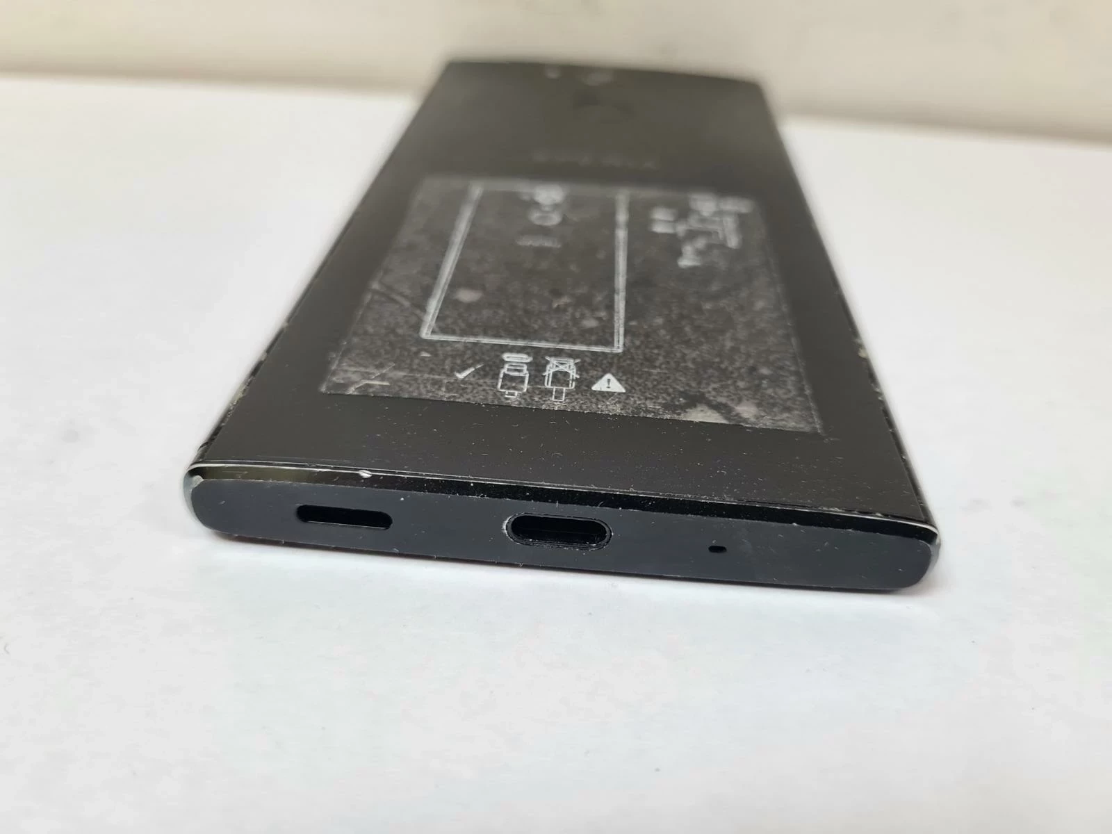 telefon-sony-xperia-xa2-stan-11323-2
