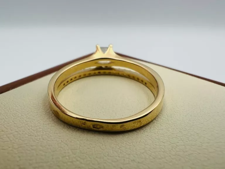 zloty-pierscionek-z-cyrkonia-w-330g-pr-585-rozm-19-stan-11323-2