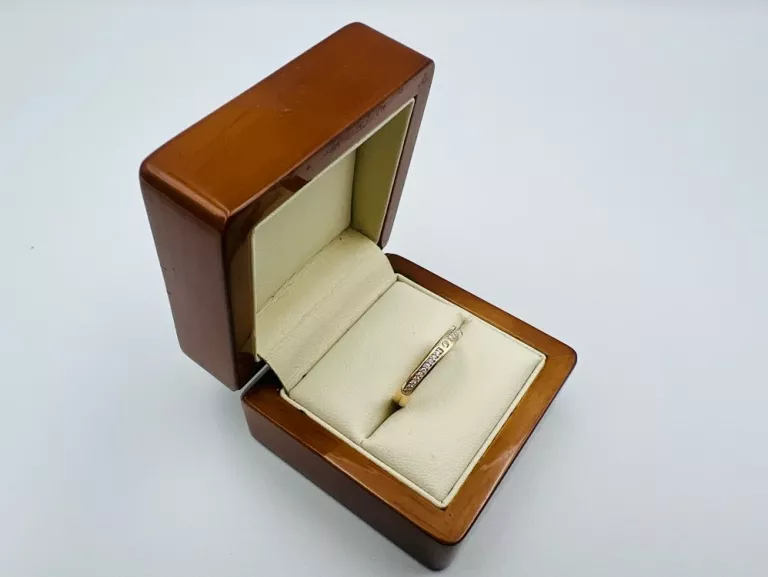 zloty-pierscionek-z-cyrkoniami-w-236g-pr-585-rozm-21-tarnopolska-76-zabrze