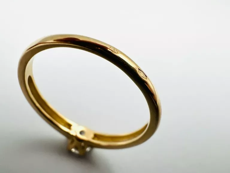 zloty-pierscionek-z-cyrkonia-w-292g-pr-585-rozm-20-kolor-dominujacy-205826-225106