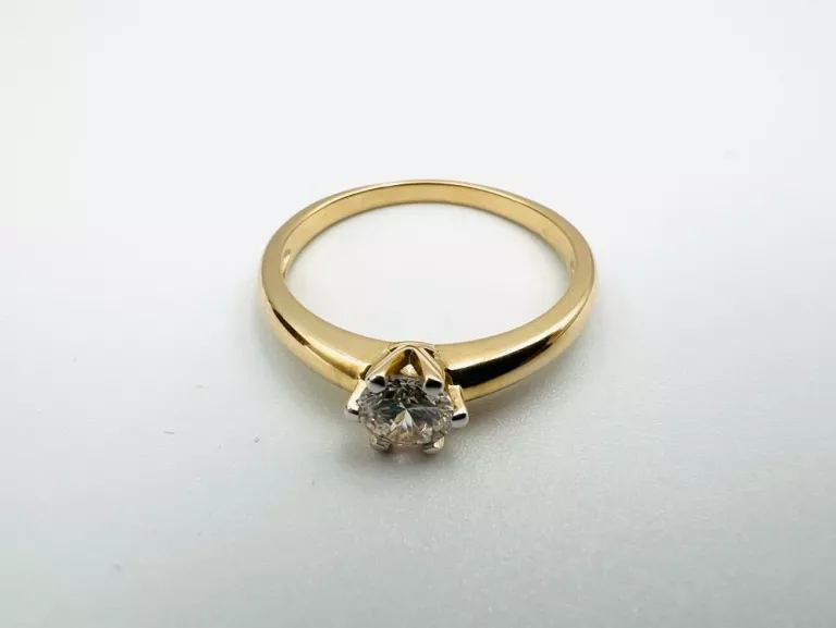 zloty-pierscionek-z-cyrkonia-w-292g-pr-585-rozm-20-waga-010