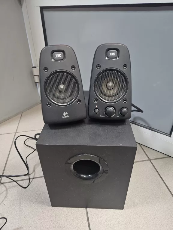 LOGITECH 2.1 Z623 THX SPEAKER SYSTEM