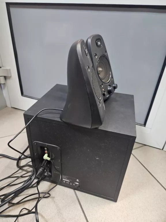 LOGITECH 2.1 Z623 THX SPEAKER SYSTEM
