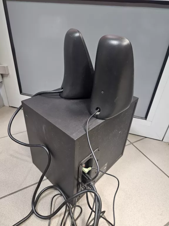 LOGITECH 2.1 Z623 THX SPEAKER SYSTEM