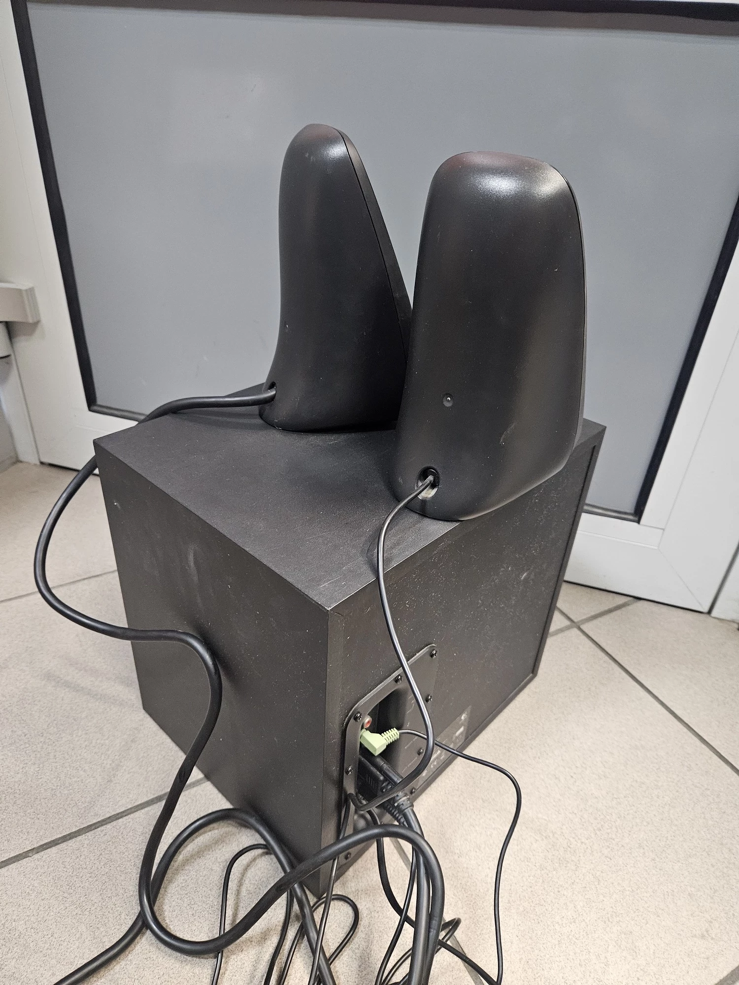 glosniki-logitech-21-z623-thx-speaker-system-producent-248914-1987974