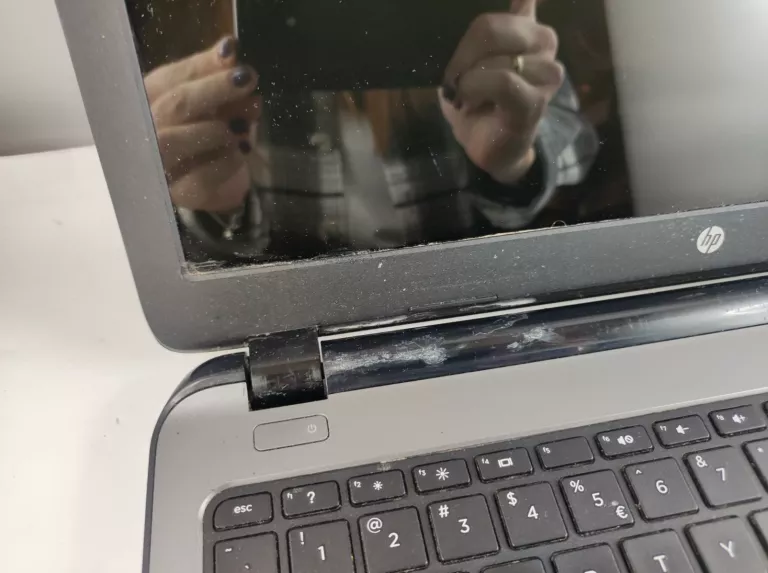LAPTOP HP 15-R031SW, CORE I3-3217U, 4GB, 500GBM 820M