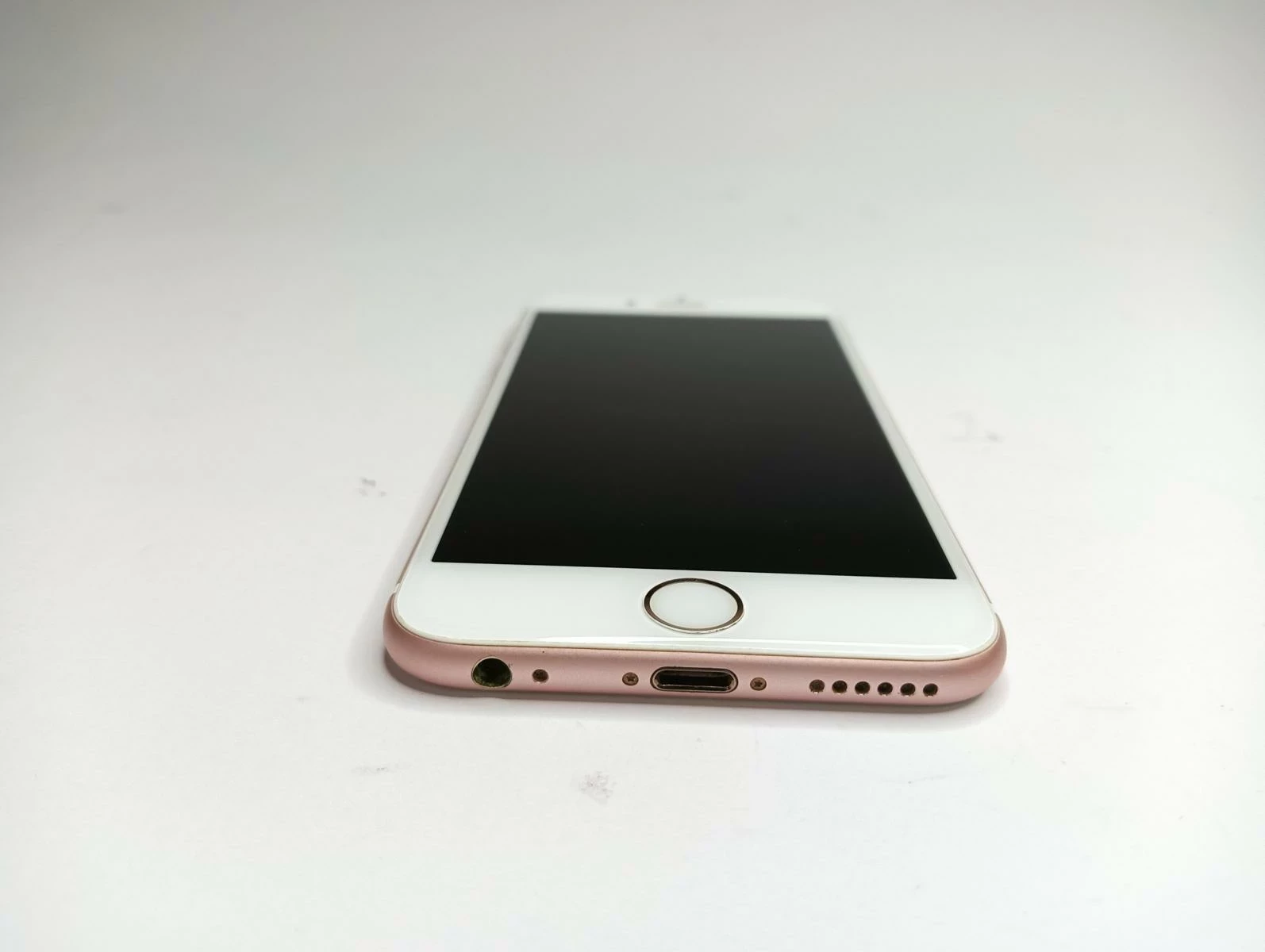 apple-iphone-6s-rose-gold-232gb-nie-laduje-sie-ean-gtin-190198058652