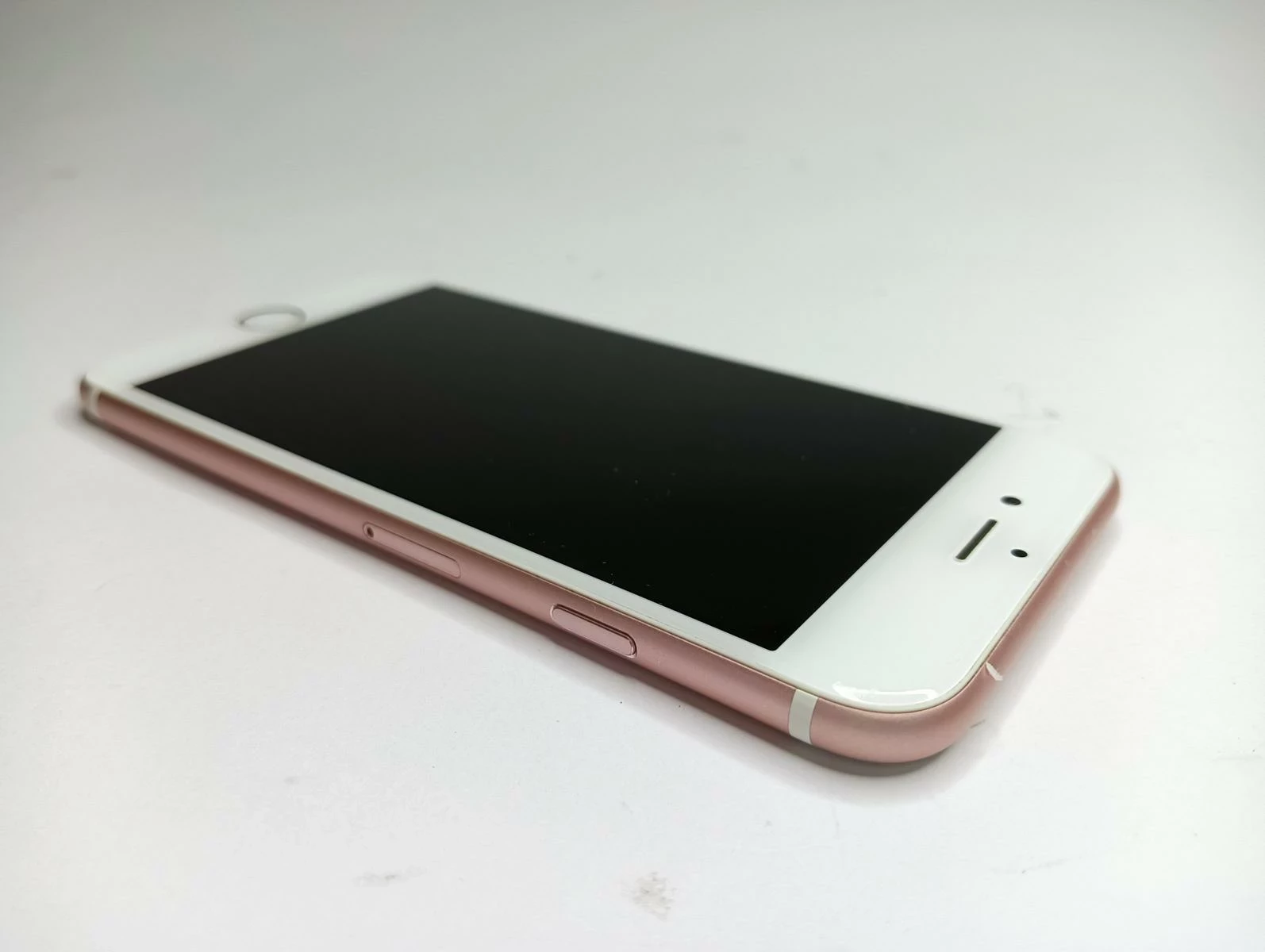 apple-iphone-6s-rose-gold-232gb-nie-laduje-sie-stan-11323-2