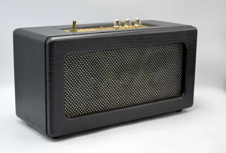 GŁOŚNIK BEZPRZEWODOWY RETRO HYKKER 90W