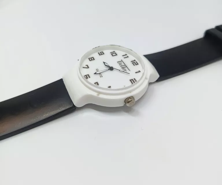 ZEGAREK STEEL BACK QUATZ
