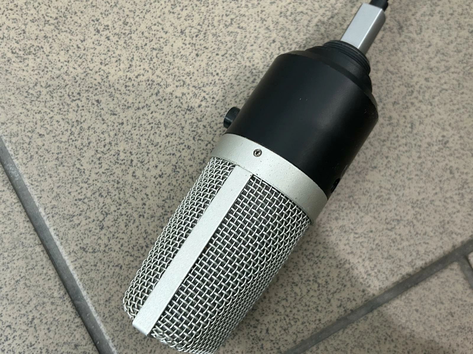 mikrofon-komputerwy-fifine-k670-okablowanie-model-k681