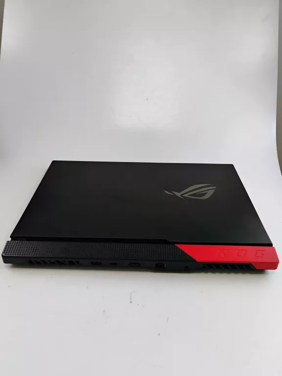 LAPTOP ASUS ROG STRIX G15 G513QM-HF851T 15,6 "  9 16 GB / 1024 GB