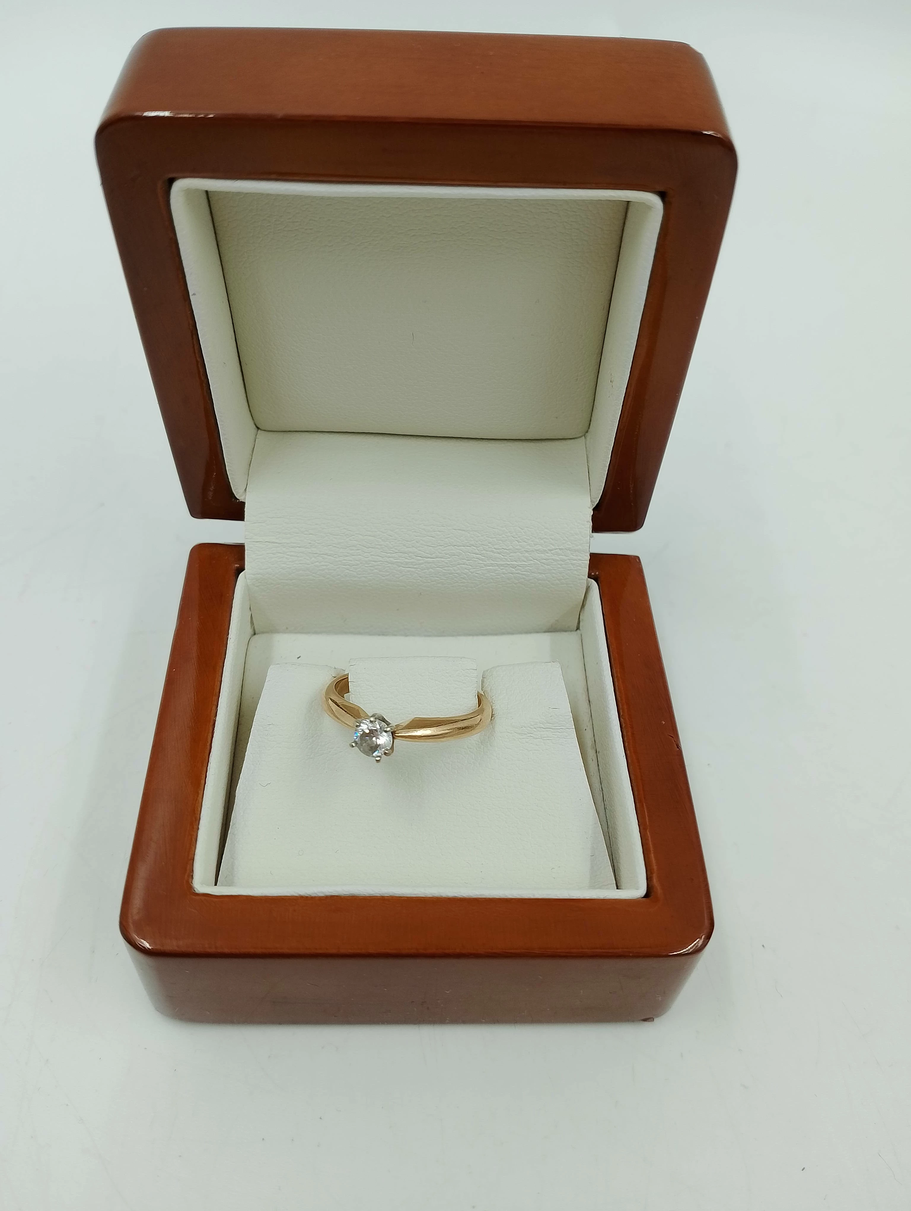 elegancki-pierscionek-ze-zlota-proby-585262g-stan-11323-2