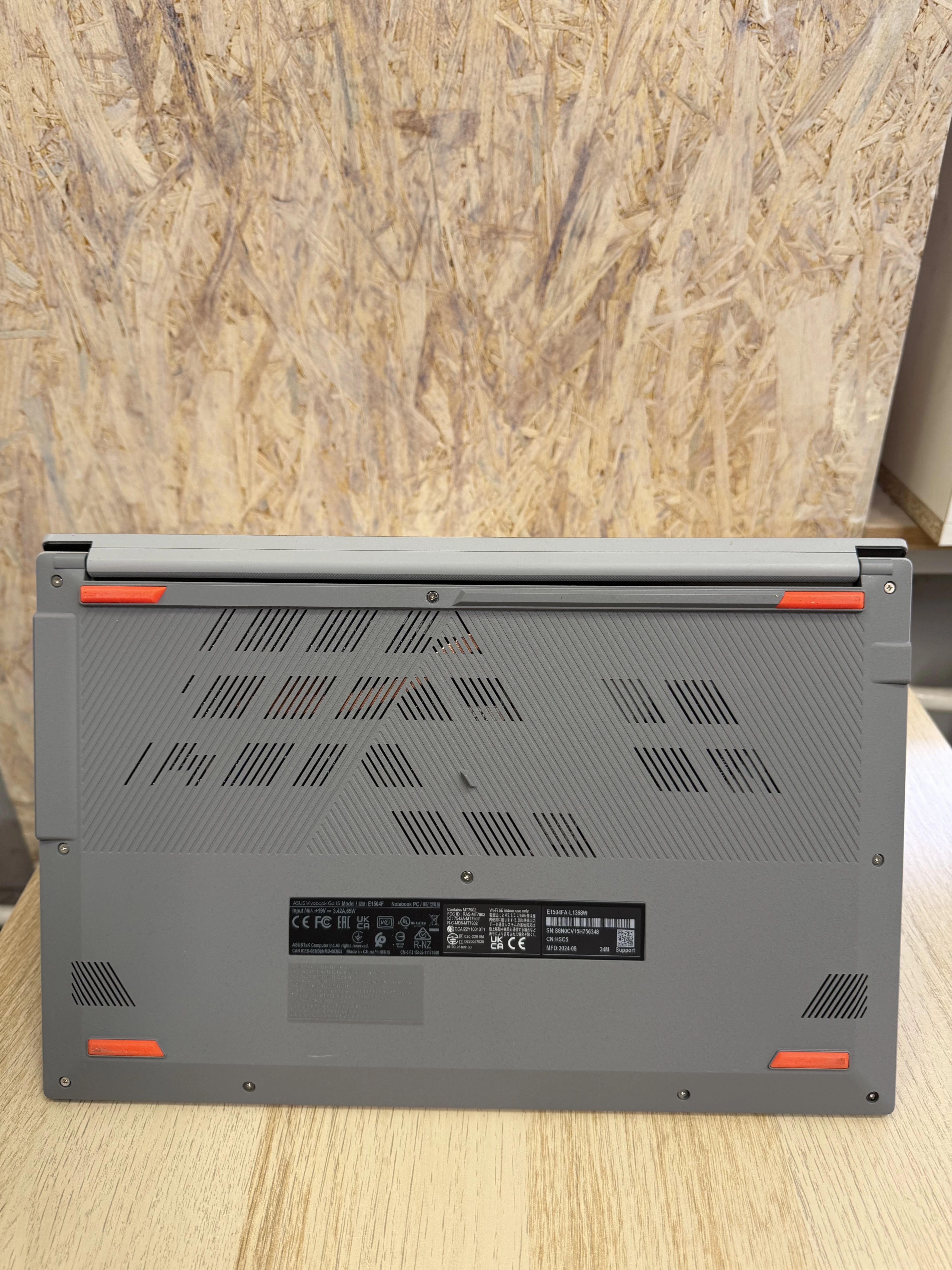 laptop-asus-vivobook-e1504f-komplet-przekatna-ekranu-1560