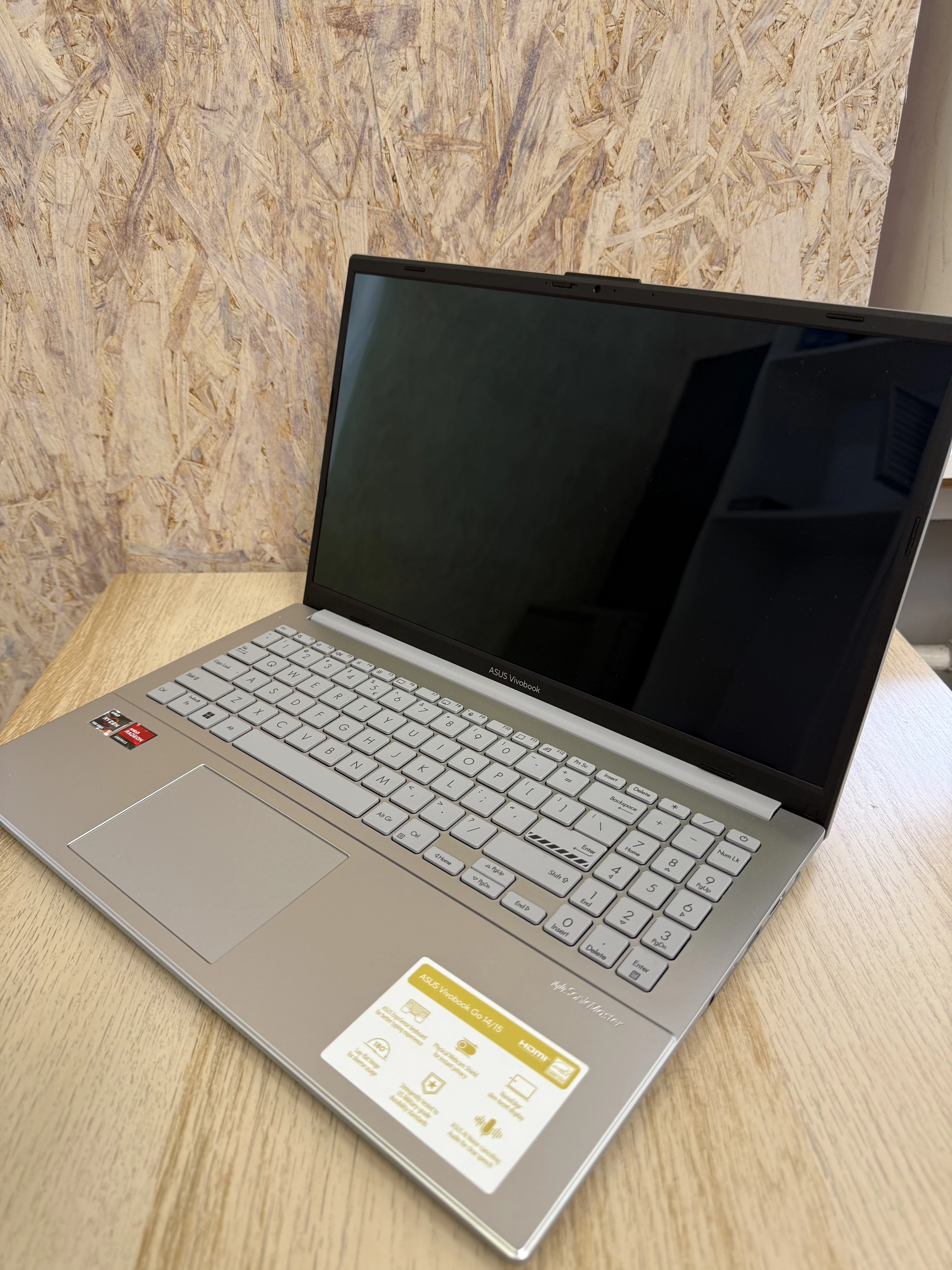 laptop-asus-vivobook-e1504f-komplet-stan-11323-238058