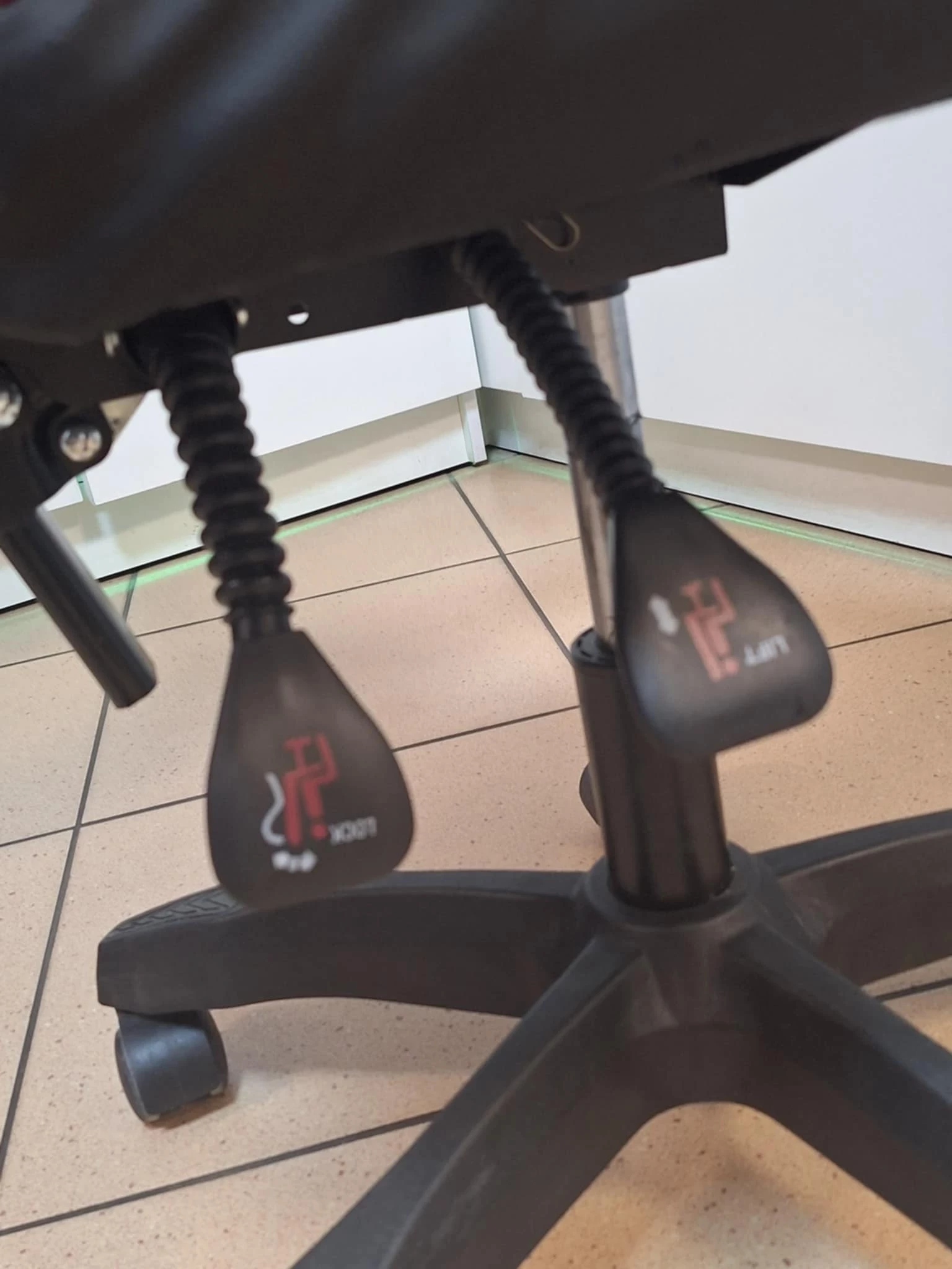 fotel-gamingowy-tochi-stan-bdb-ean-gtin-5905258927732