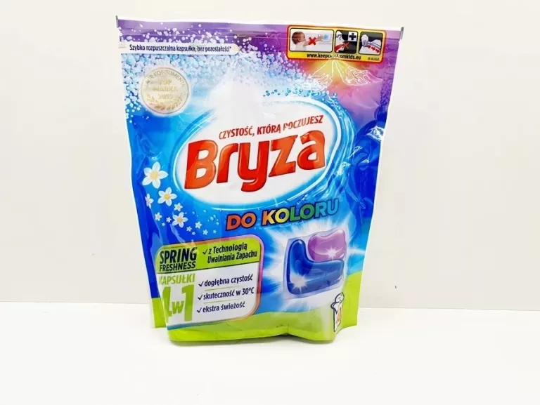 BRYZA KOLOR SPRING FRESHNESS 4W1 KAPSUŁKI DO PRANIA 40 SZT.