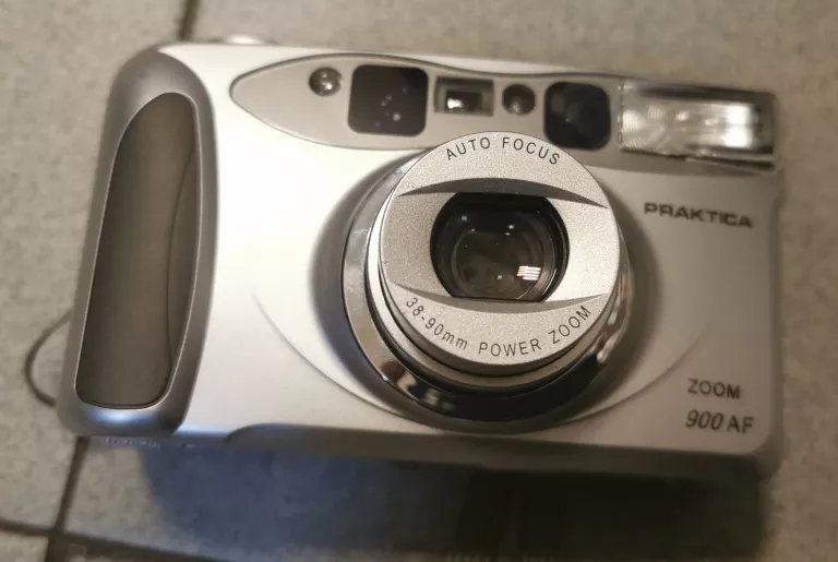 APARAT PRAKTICA 900 AF