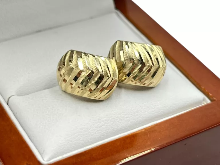 EFEKTOWNE ZŁOTE KOLCZYKI DIAMENTOWANE WG: 1,58GR, P:585
