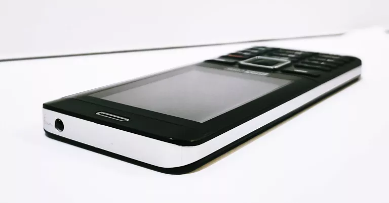 TELEFON MAXCOM CLASSIC MM236