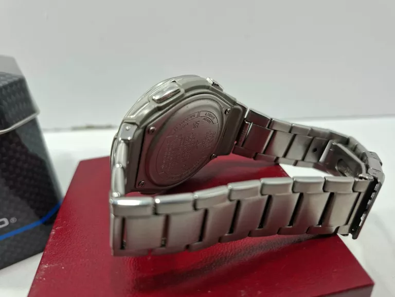 ZEGAREK CASIO WVA-M650
