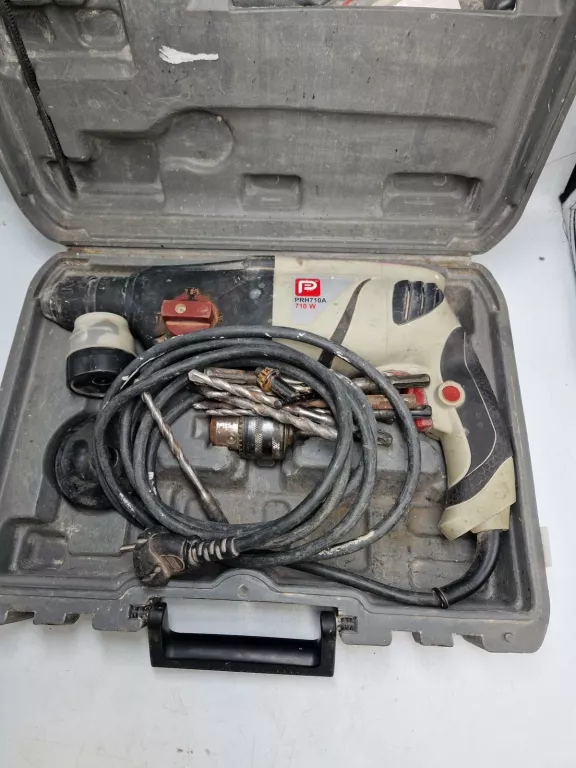 MŁOTOWIERTARKA PERFORMANCE POWER SDS PLUS 710 W WALIZKA