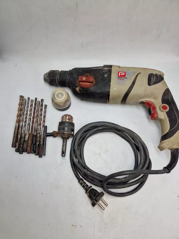 MŁOTOWIERTARKA PERFORMANCE POWER SDS PLUS 710 W WALIZKA