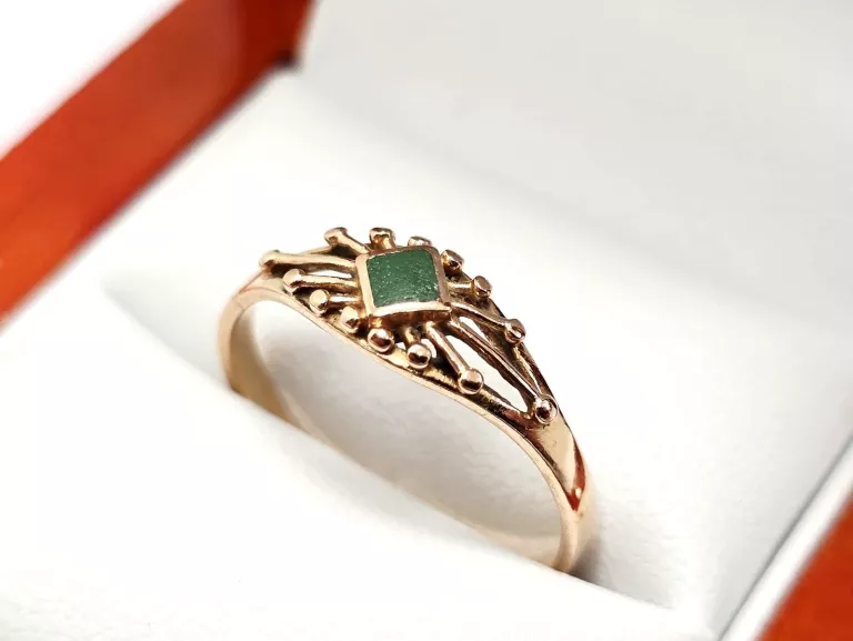 ZŁOTY PIERSCIONEK GREEN JADE 585 2,03G R:17