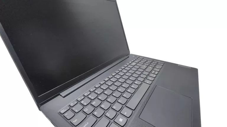 LAPTOP LENOVO V15 G3 15,6 " INTEL CORE I5-1235U 8 GB / 512 GB + TORBA