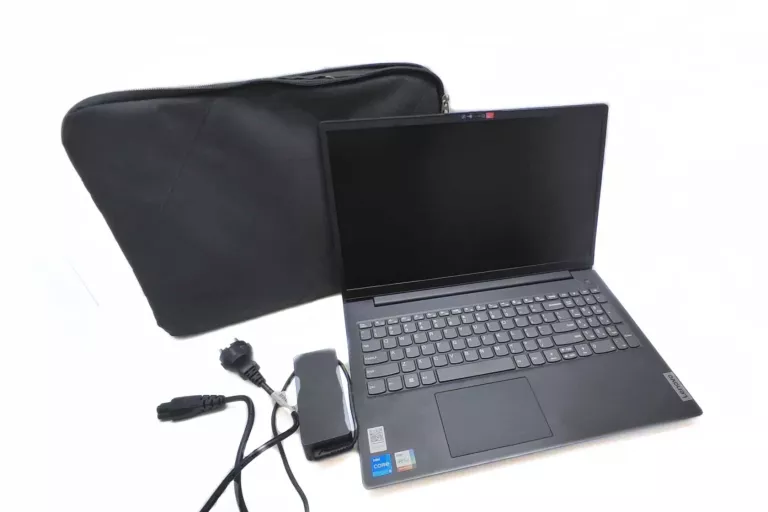 LAPTOP LENOVO V15 G3 15,6 " INTEL CORE I5-1235U 8 GB / 512 GB + TORBA