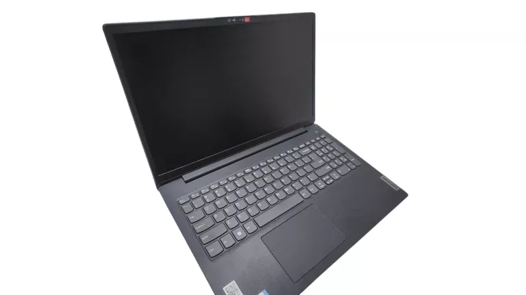 LAPTOP LENOVO V15 G3 15,6 " INTEL CORE I5-1235U 8 GB / 512 GB + TORBA