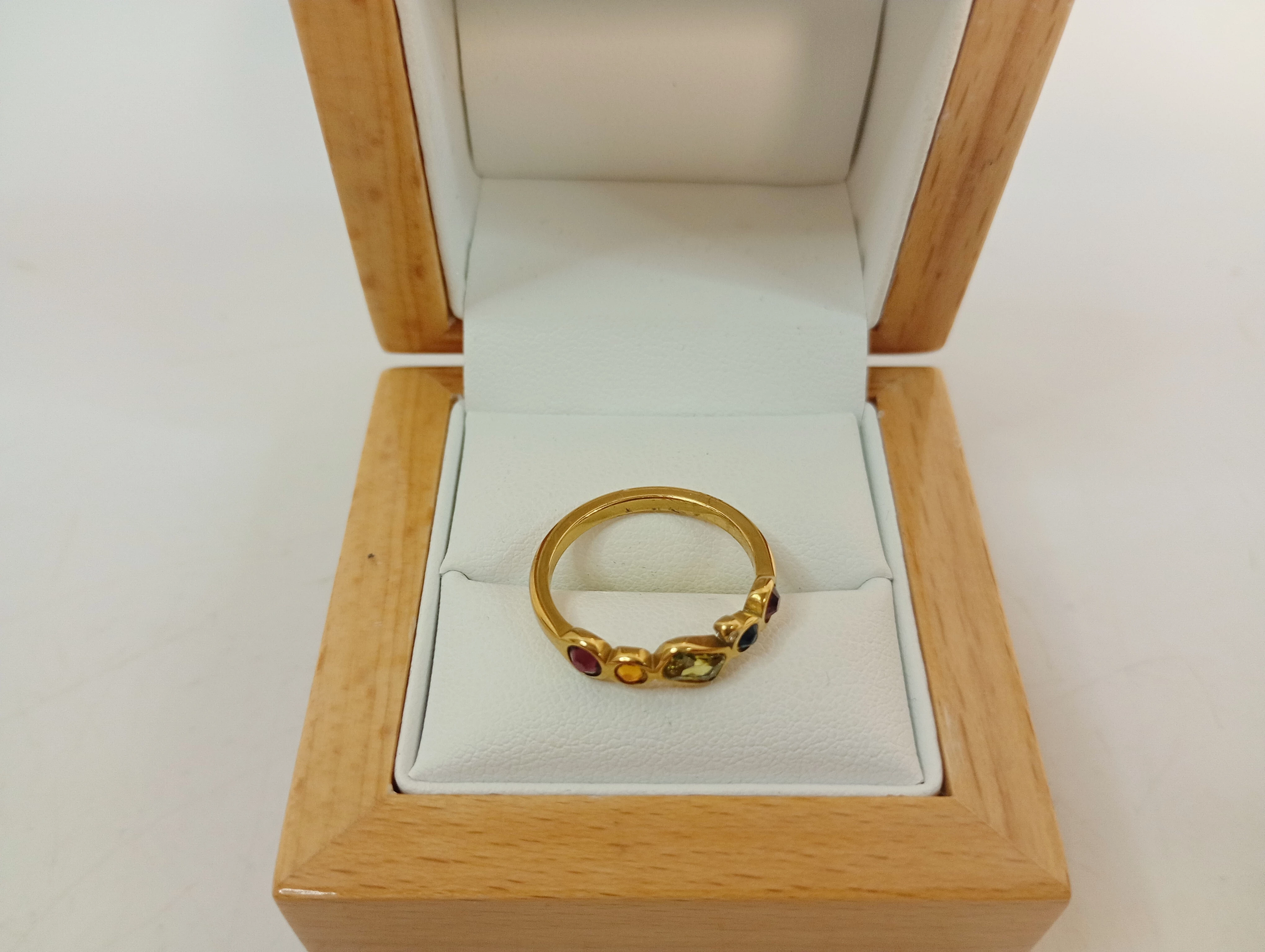 pierscionek-stalowy-z-kamyczkami-rozmiar-15-material-15835-256