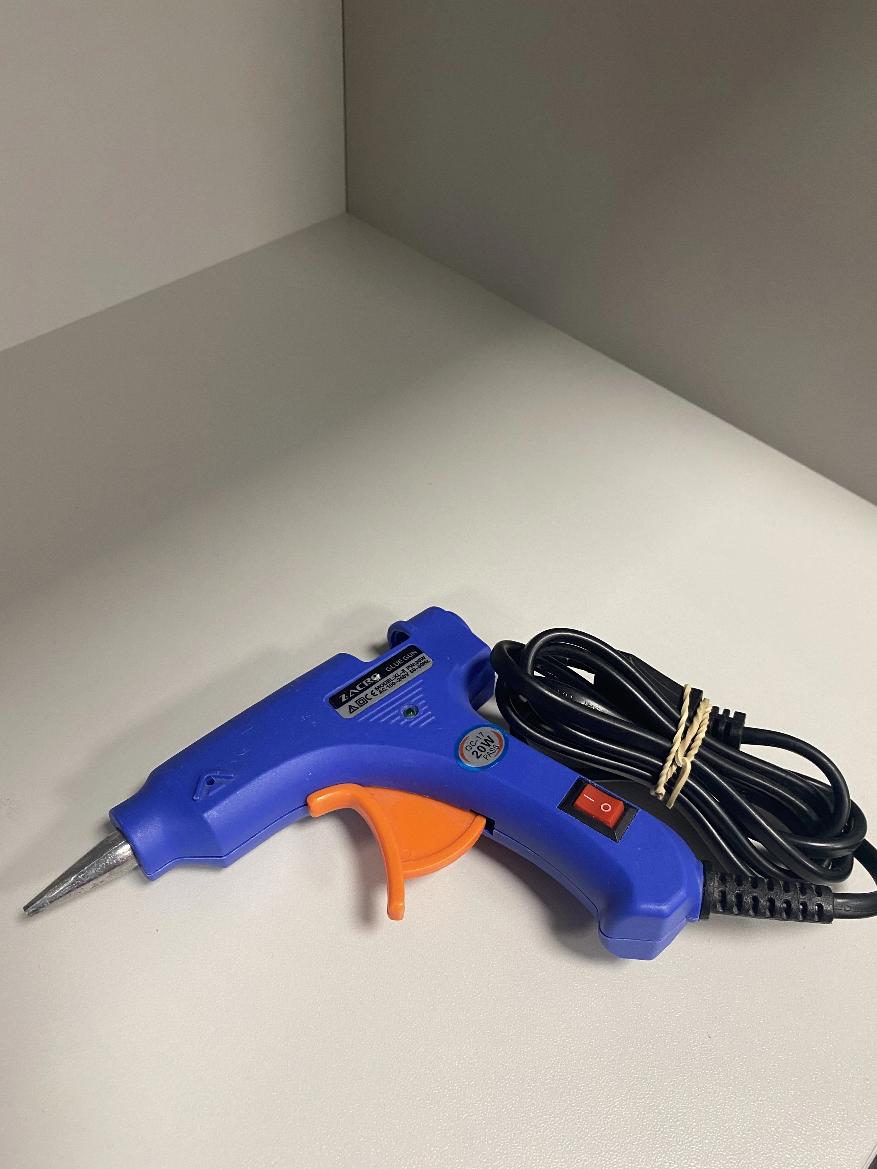 pistolet-do-kleju-na-goraco-zacro-srednica-wkladu-mm-206046-225882