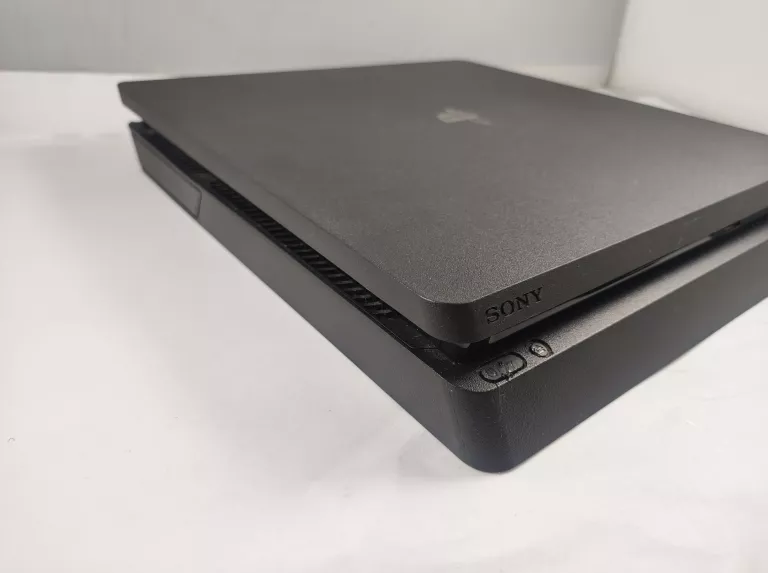 KONSOLA PS4 SLIM 1TB, PAD