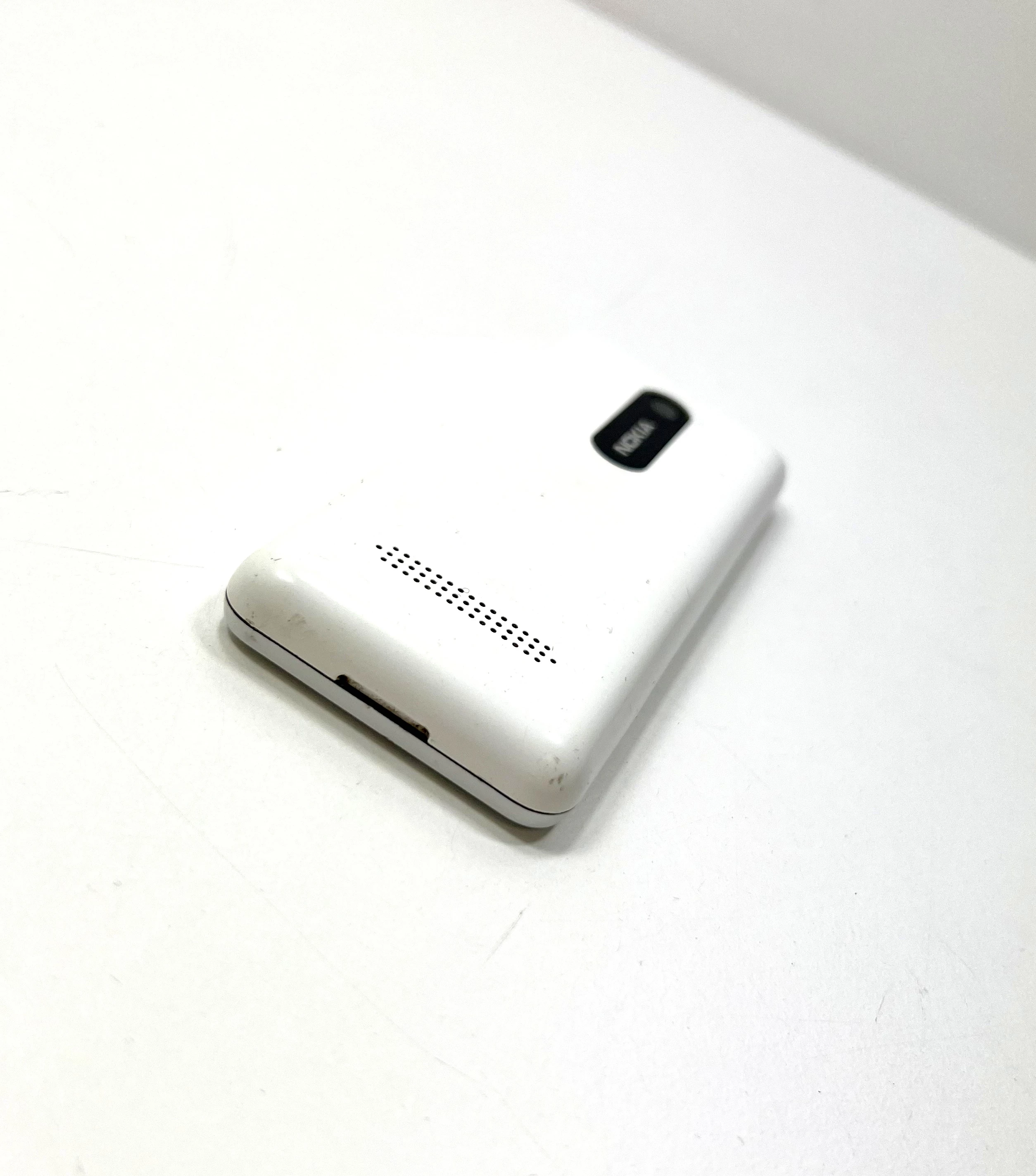 telefon-nokia-2061-bez-sim-locka-kod-producenta-222