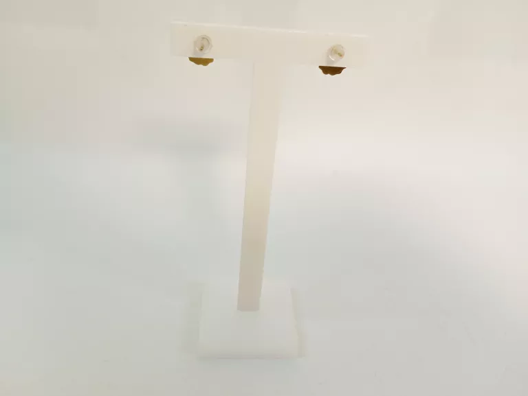 kolczyki-stalowe-sztyfty-misie-mikolaje-rodzaj-zapiecia-2207-1