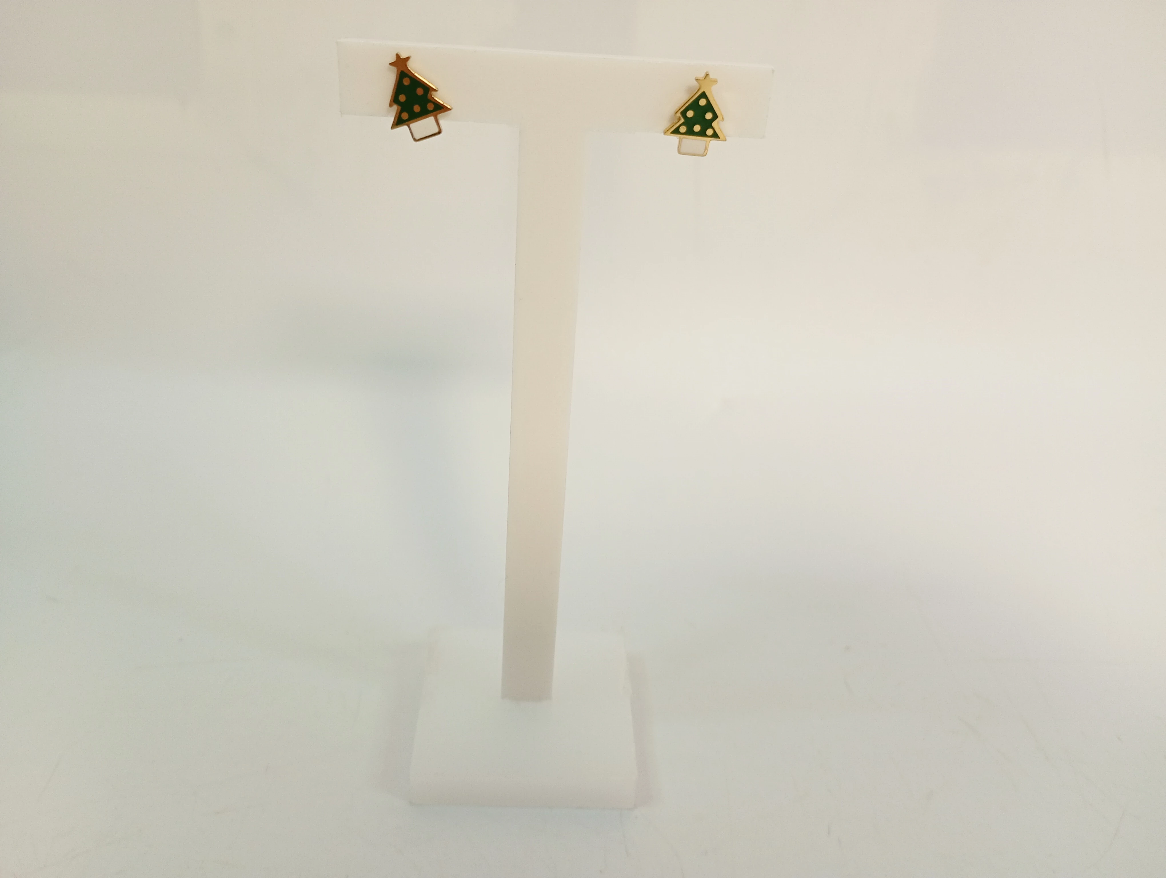 kolczyki-stalowe-sztyfty-zielone-choinki-plac-daszynskiego-5-czestochowa-sj