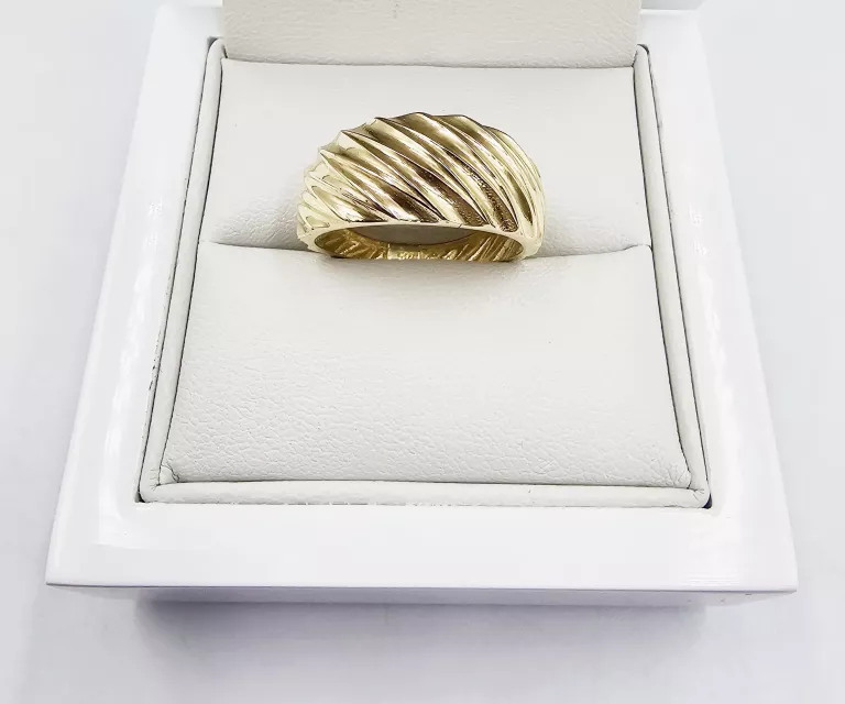 ZŁOTY PIERŚCIONEK ZE WZOREM 1,30GR, P.585
