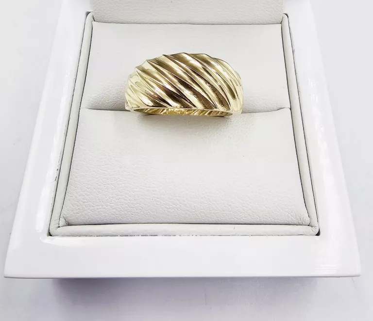 ZŁOTY PIERŚCIONEK ZE WZOREM 1,30GR, P.585