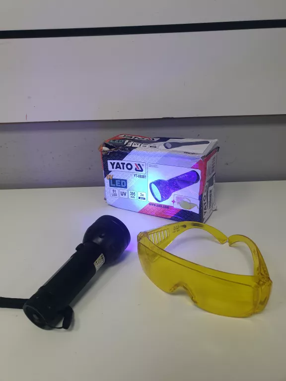 ZESTAW LATARKA UV 51 LED I OKULARY YATO YT-08581