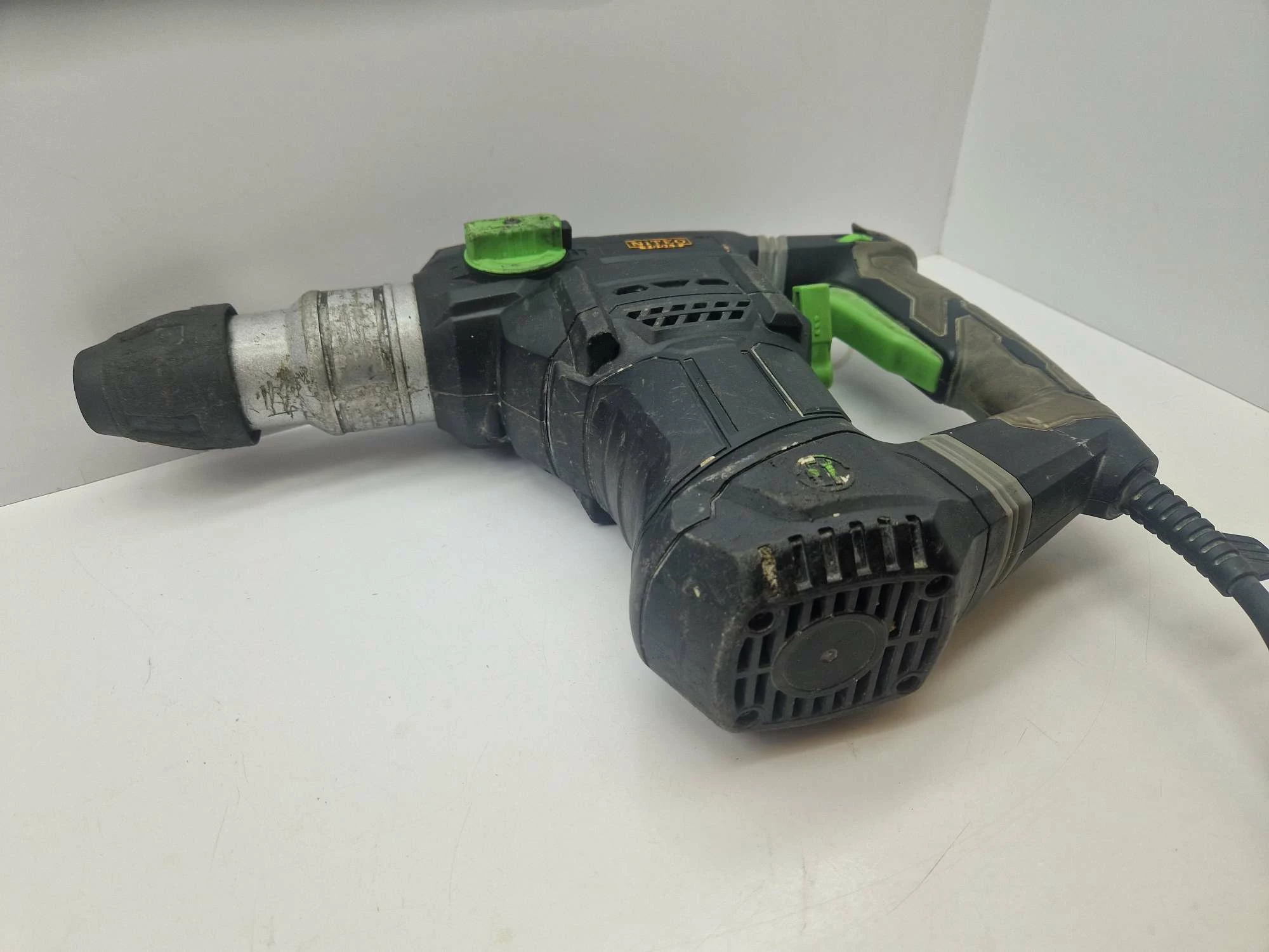 mlot-udarowy-niteo-tools-1300w-walizka-zasilanie-209202-238306