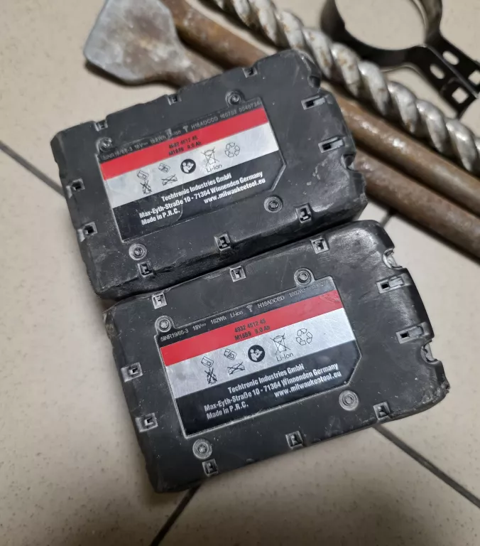 MŁOT UDAROWO OBROTOWY MILWAUKEE M18 CHM ZESTAW