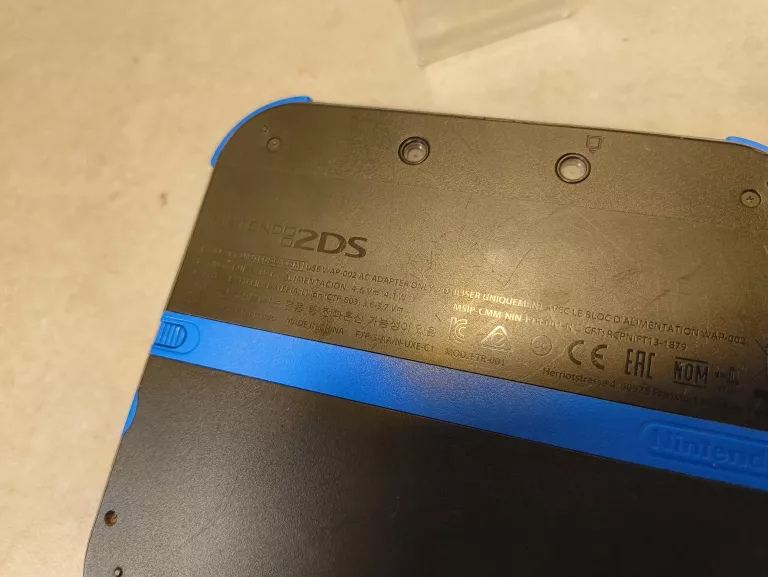KONSOLA NINTENDO 2DS + ZASILACZ, GRA POKEMON SUN