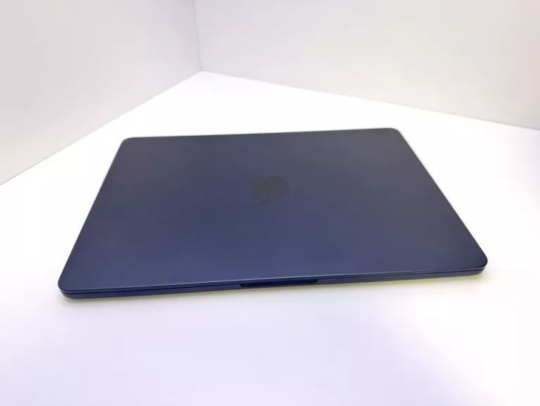 LAPTOP MACBOOK AIR M2