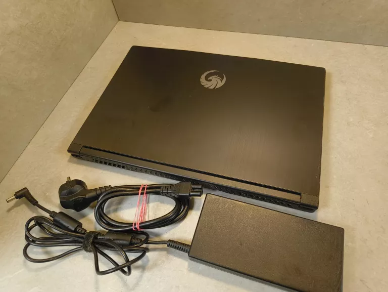 LAPTOP MSI MS-16WK RYZEN 5 16/512