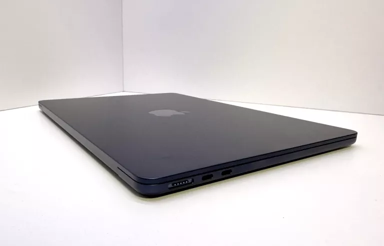 LAPTOP MACBOOK AIR M2