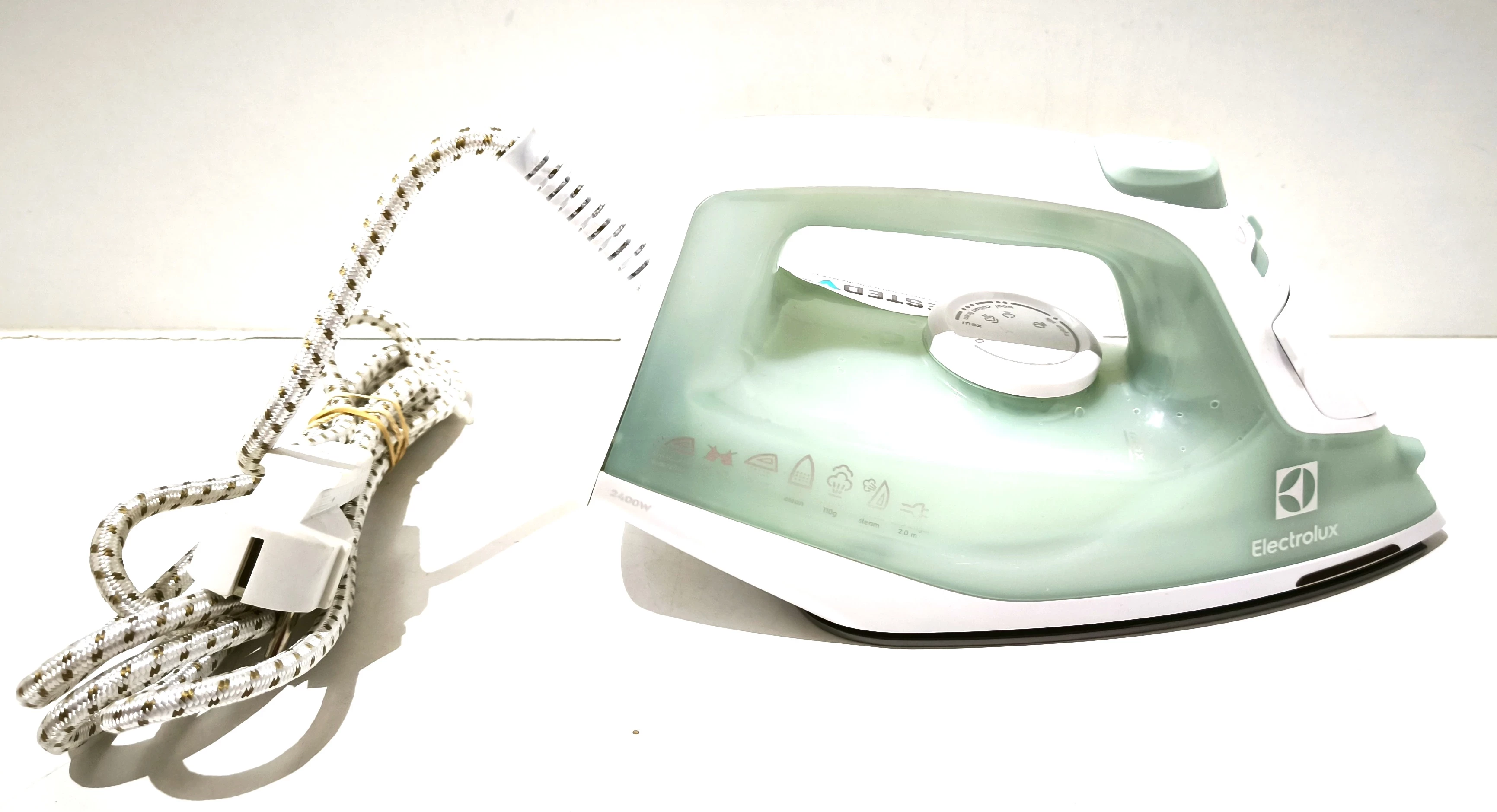 zelazko-electrolux-easyline-edb1740lg-opis-jana-pawla-ii-41a-warszawa