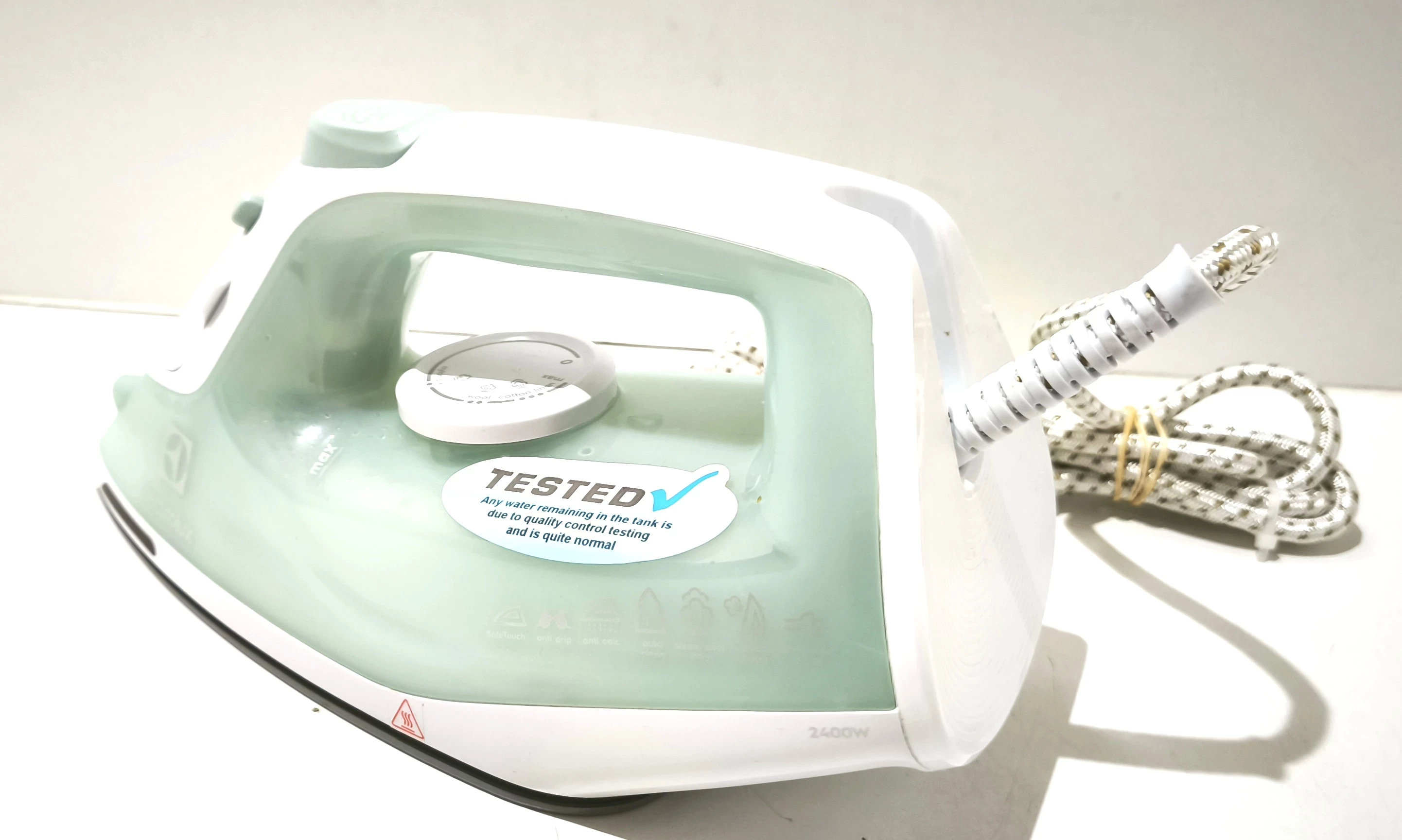 zelazko-electrolux-easyline-edb1740lg-opis-model-edb1740lg