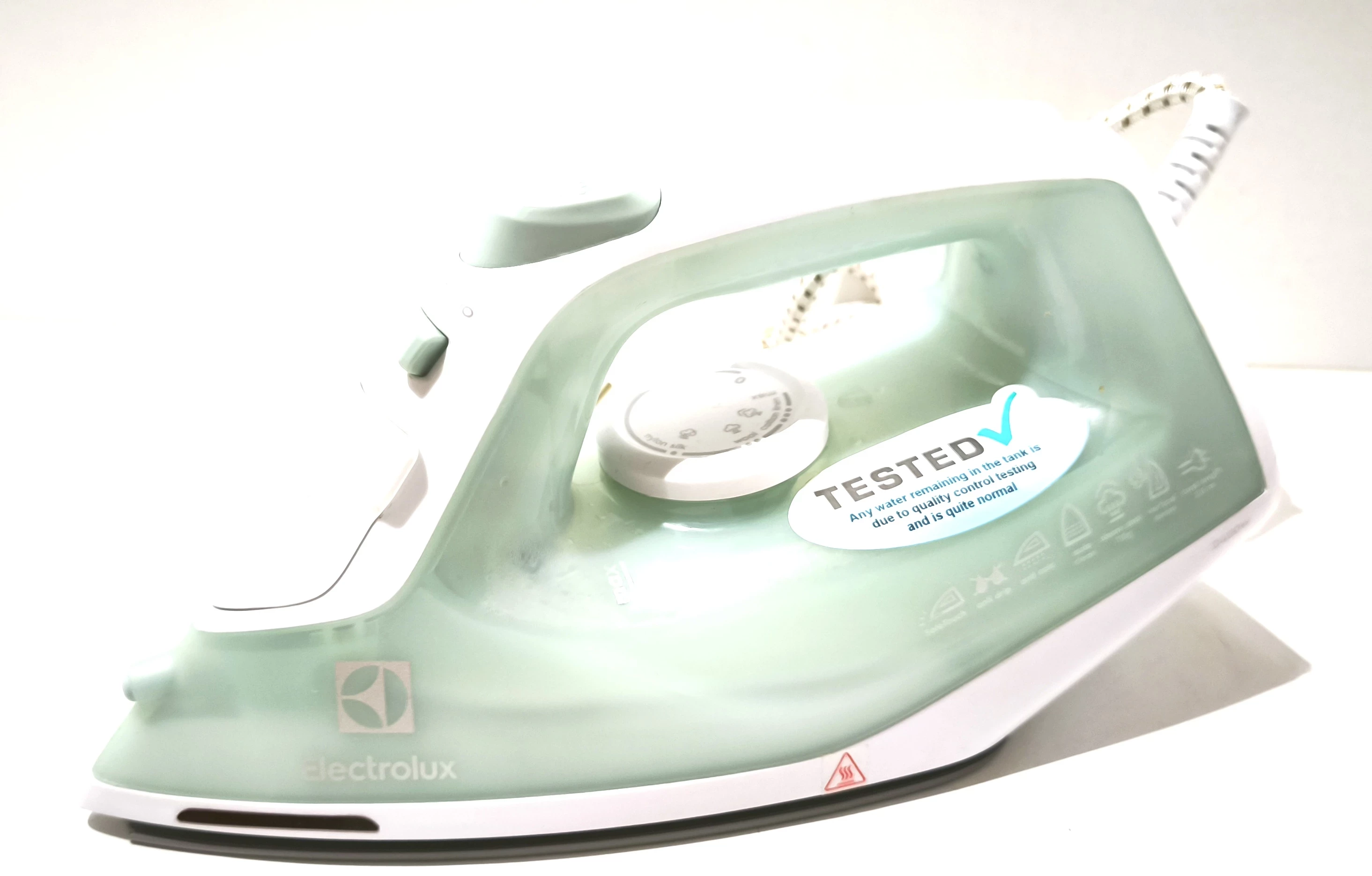 zelazko-electrolux-easyline-edb1740lg-opis-moc-240000