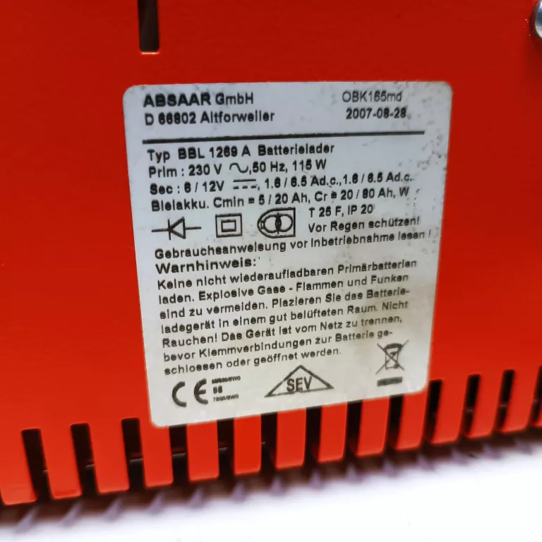 ABSAAR AUTOMATYCZNY PROSTOWNIK DO AKUMULATORA 12V 6A